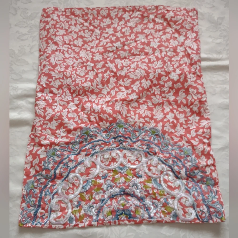 2 Items Jessica Simpson medallion comforter 1 embroidered sham coral floral